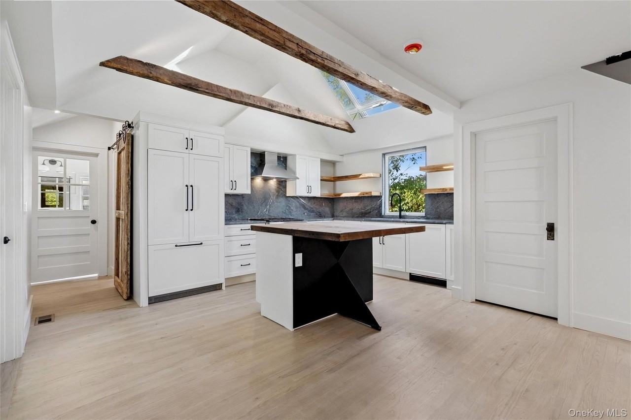 335 Herricks Lane #A - Photo 3 of 18