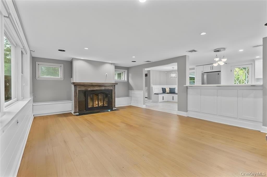 8 West Ln - Photo 7 of 43