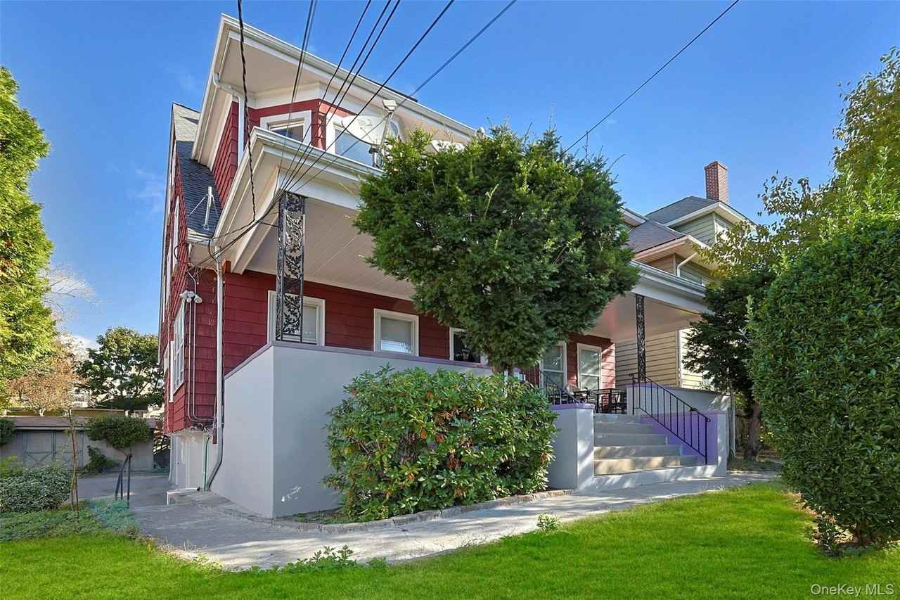 21 Lake Ave Apt 2 #2 - Photo 4 of 22