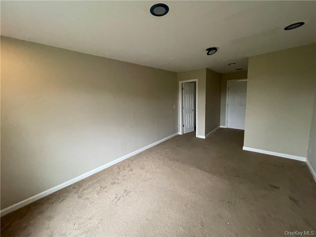 1291 Burlingham Rd - Photo 6 of 22