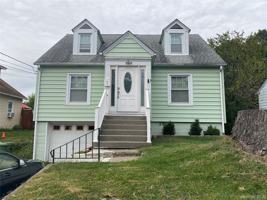 featured image of 7 Woods Pl