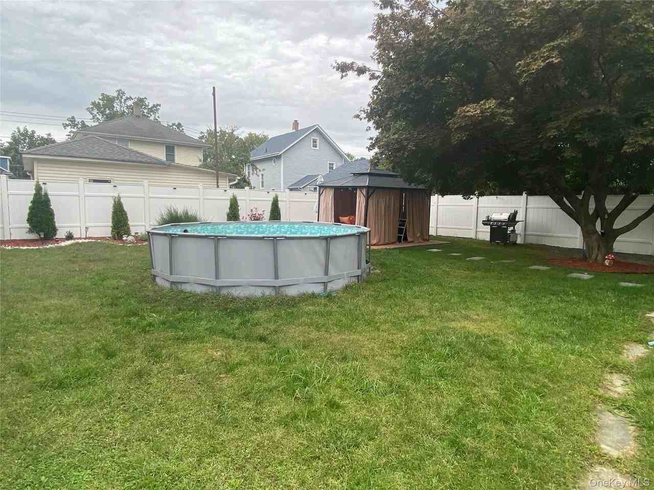 7 Woods Pl - Photo 5 of 18