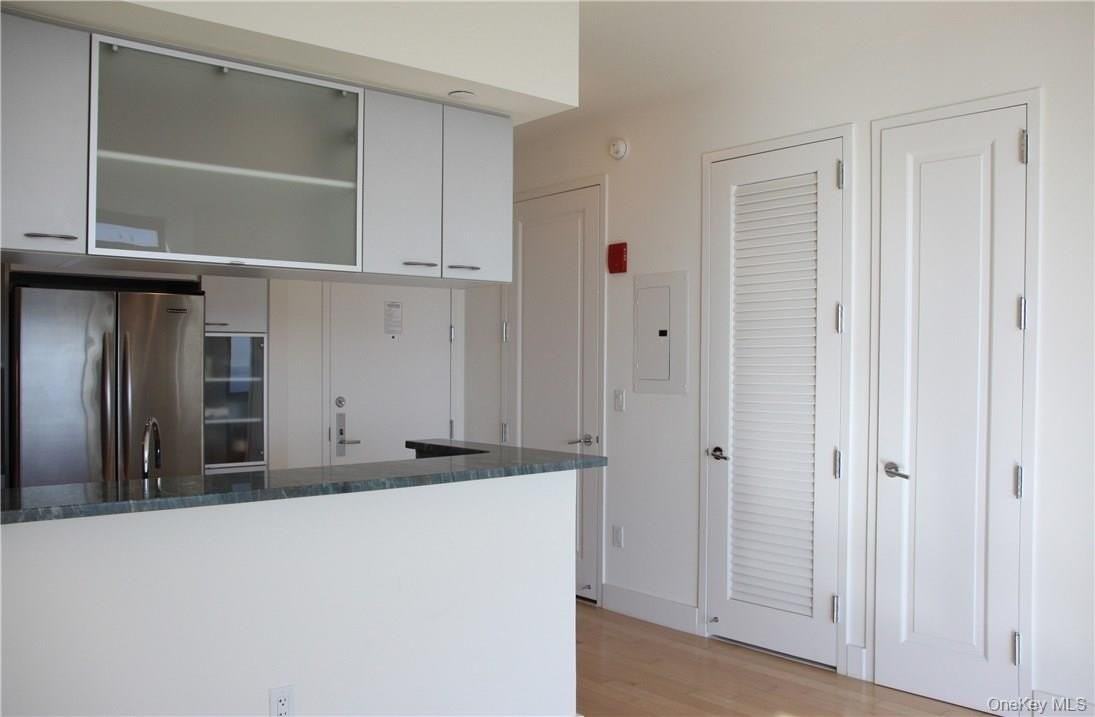 175 Huguenot Street #1405 - Photo 3 of 20