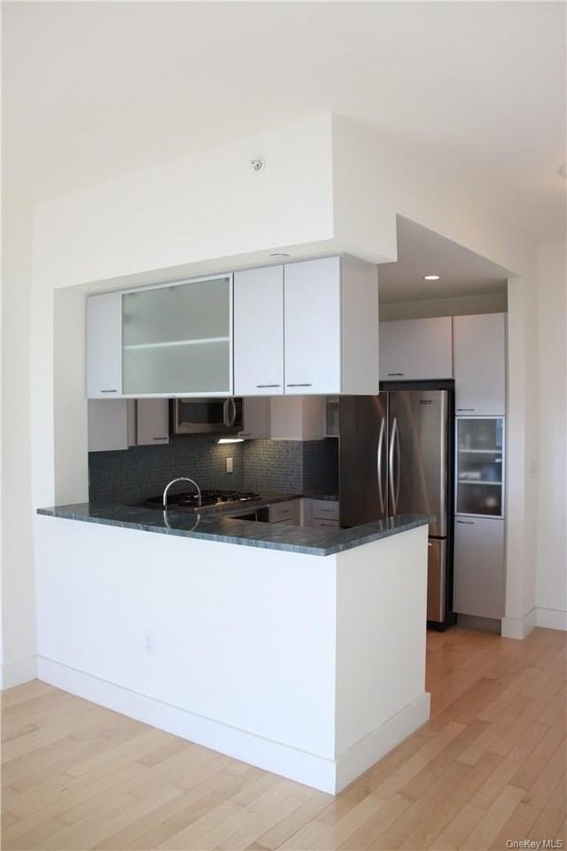 175 Huguenot Street #1405 - Photo 4 of 20