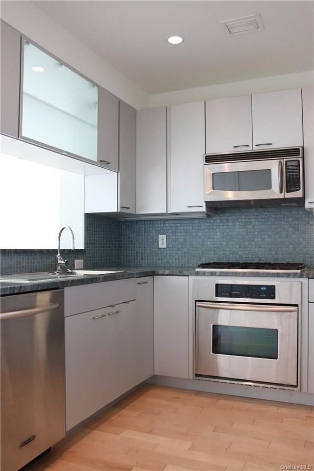 175 Huguenot Street #1405 - Photo 5 of 20