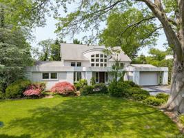 featured image of 16 Polo Field Ln