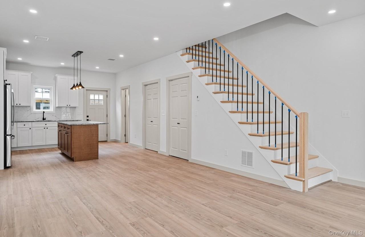 43 Wheeler Ave Apt B #B - Photo 4 of 42