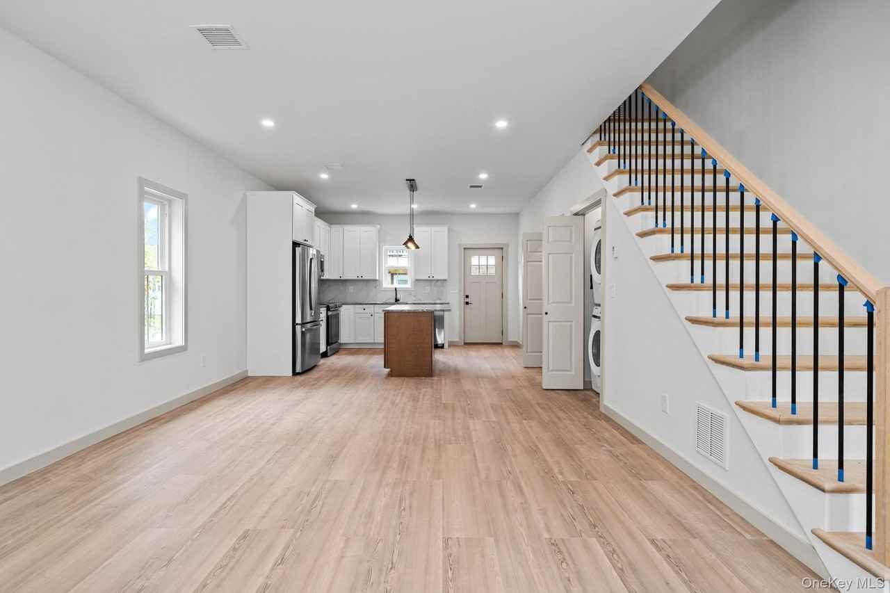 43 Wheeler Ave Apt B #B - Photo 6 of 42