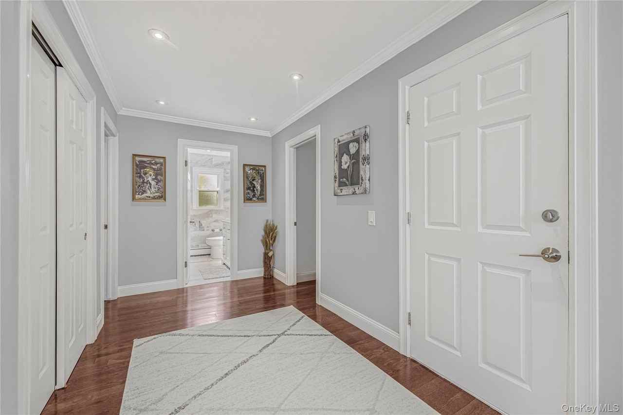 2 Bryn Mawr Pl 1st Fl #1stFL - Photo 4 of 26