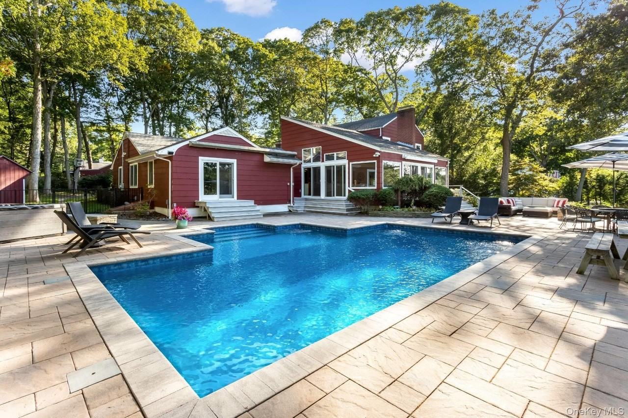 3693 3693 Pine Neck Road - Photo 2 of 16