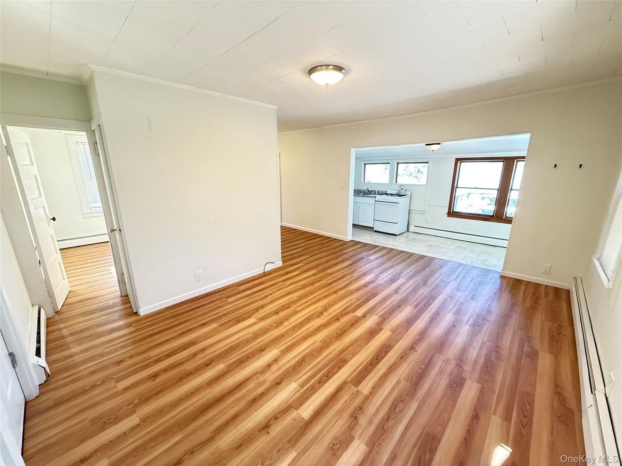 875 Fleetwood Road - Photo 6 of 12