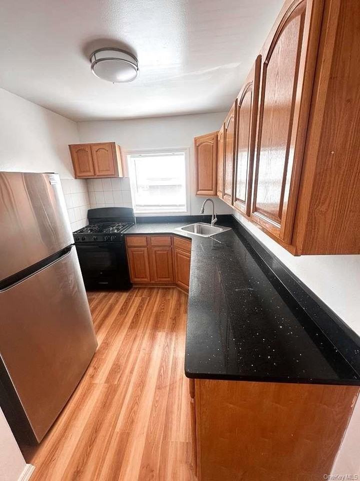 19703 120th Ave - Photo 4 of 11