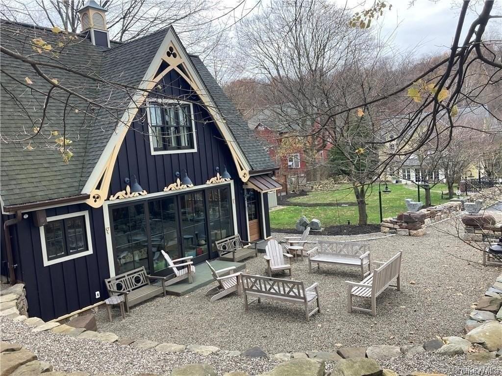 325 Ferdon Ave - Photo 2 of 14