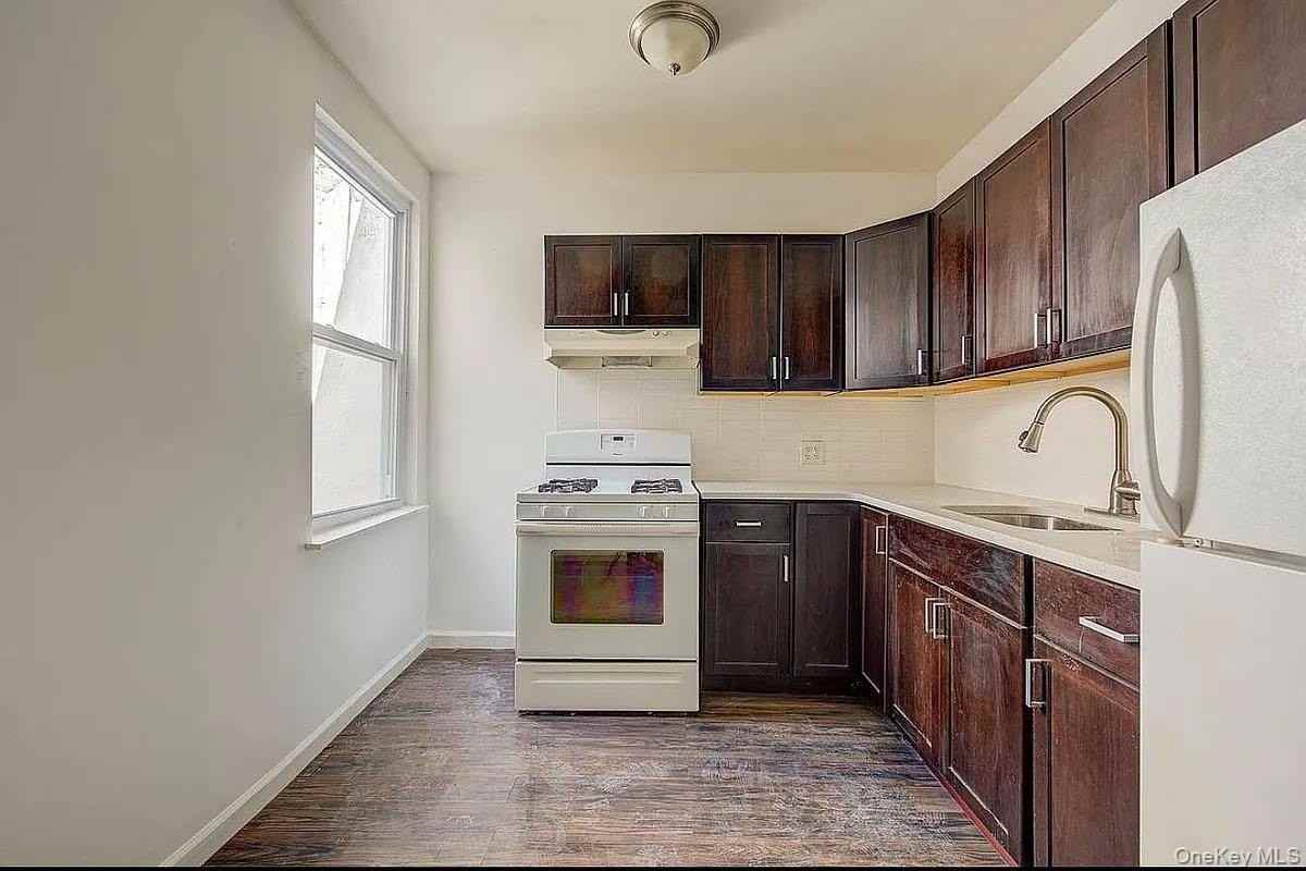 7247 Metropolitan Ave Unit 2f #2F - Photo 7 of 14