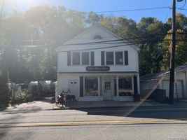 featured image of 20 Oyster Bay Road #BACK