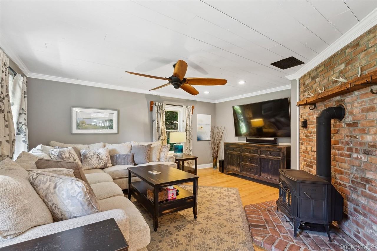 105 Ole Jule Lane - Photo 5 of 46