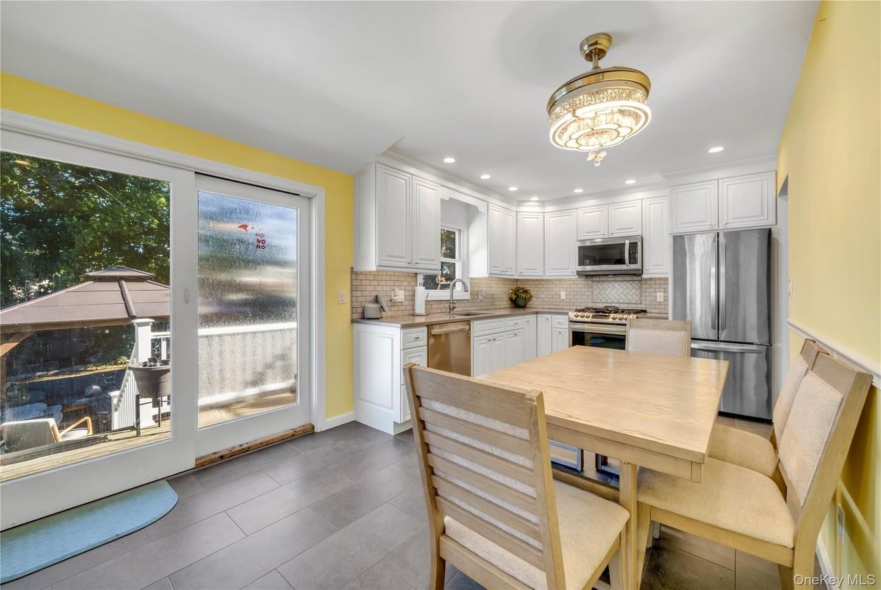 102 Lafayette St - Photo 3 of 20