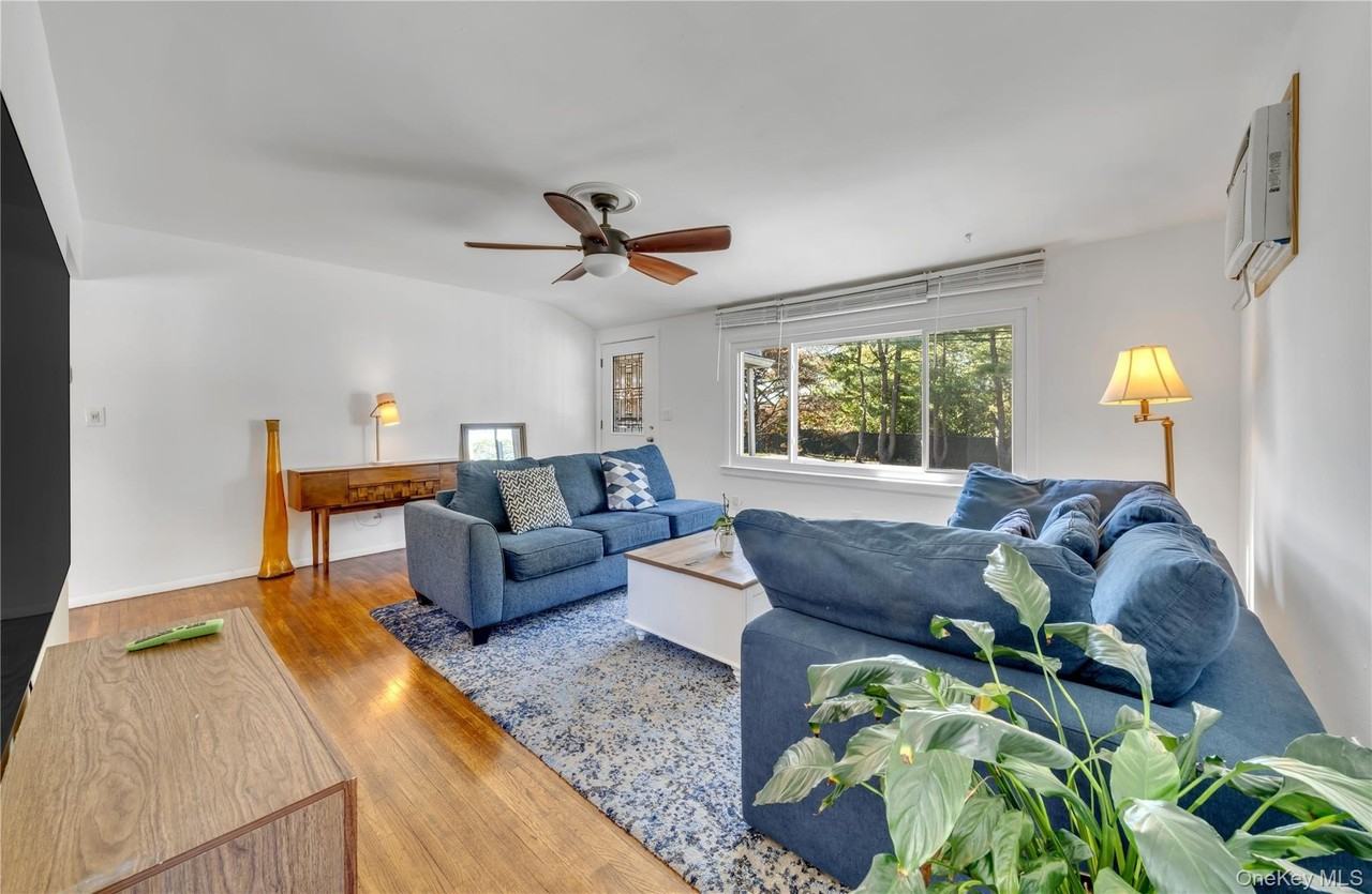 102 Lafayette St - Photo 4 of 20