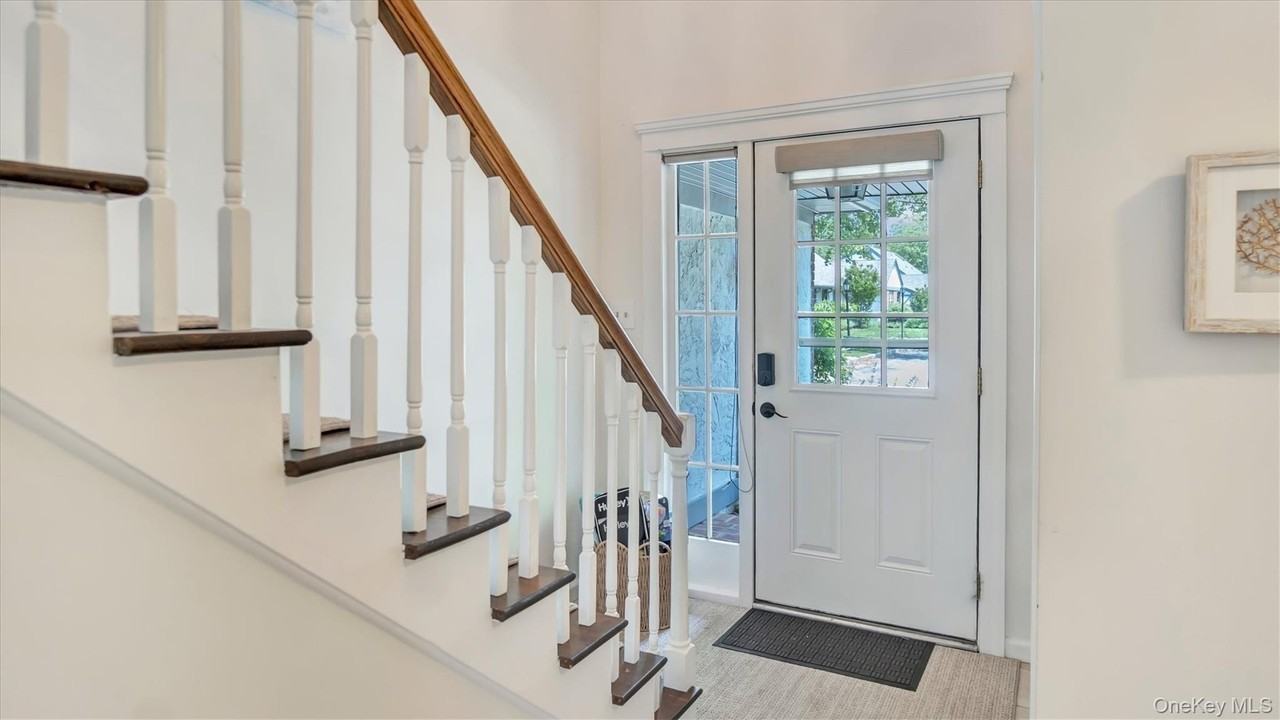 10 Leland Lane #19 - Photo 3 of 23