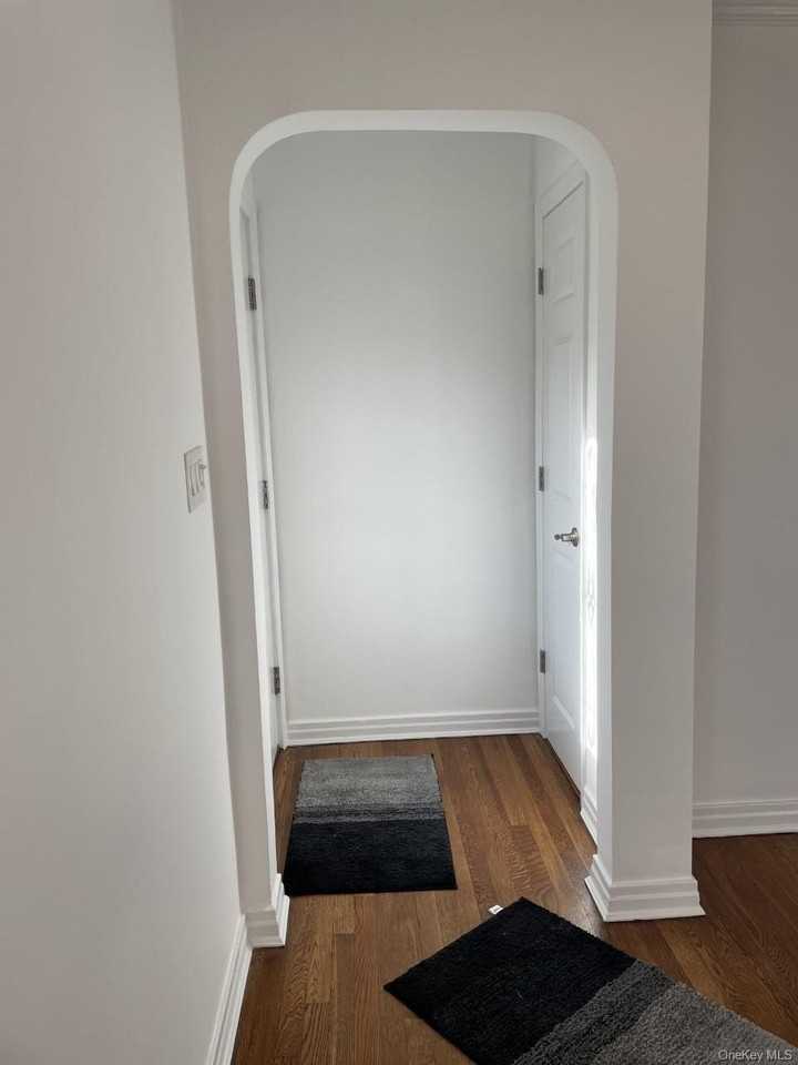 1016 Oaks Drive - Photo 2 of 17