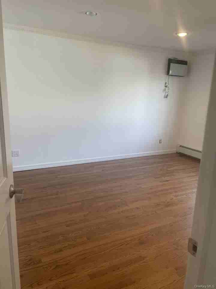 1016 Oaks Drive - Photo 7 of 17