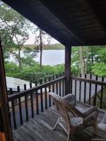 featured image of 22 Pine Ct Uppr Level