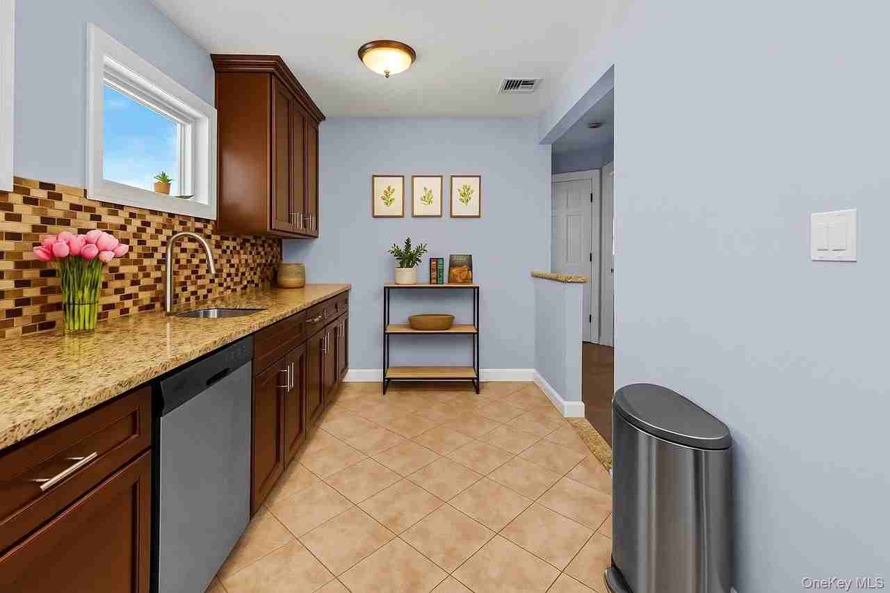 539 West Park Avenue #2 - Photo 4 of 14