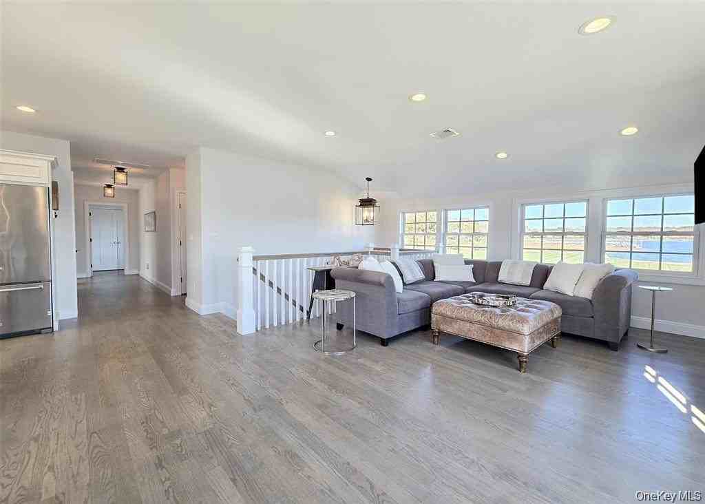 81 Old Field Road - Photo 4 of 14