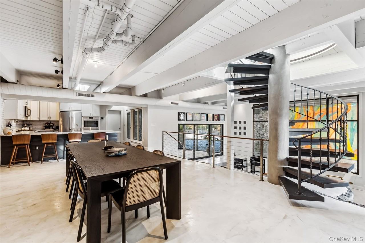 53 Woods Road - Photo 2 of 29