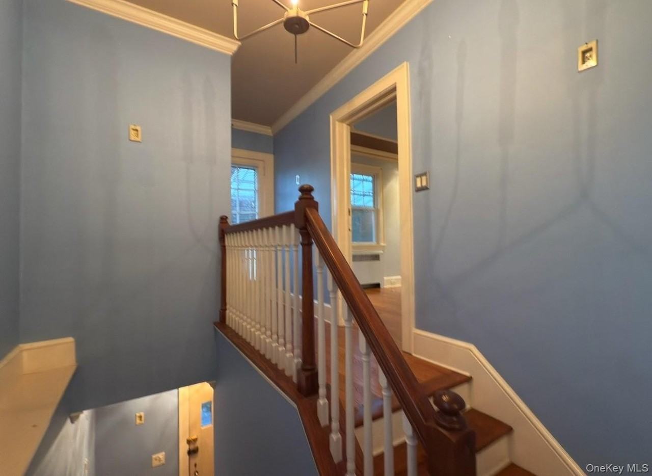 21 Richman Avenue - Photo 7 of 25