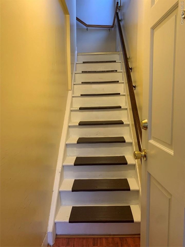 4860 206th Oakland Garden - Photo 3 of 9