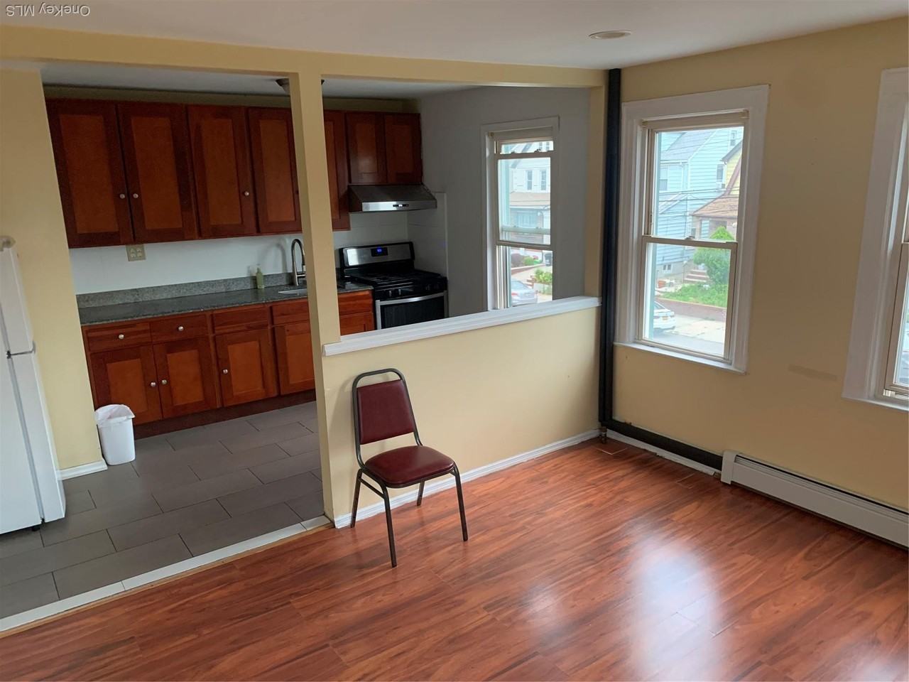 4860 206th Oakland Garden - Photo 4 of 9