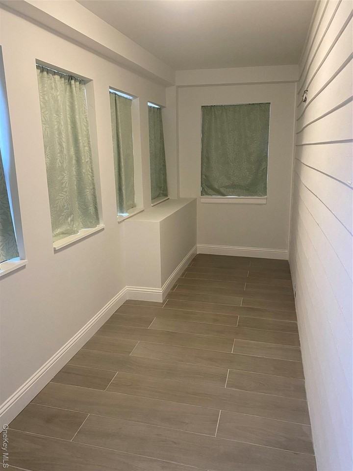 81 South St - Photo 4 of 12