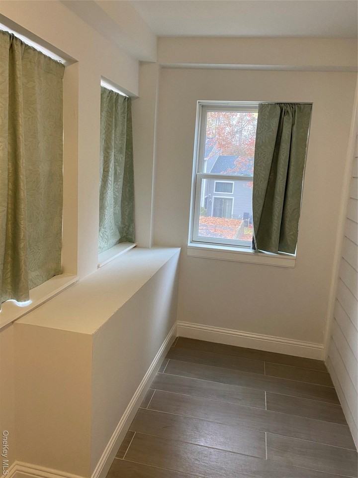 81 South St - Photo 5 of 12