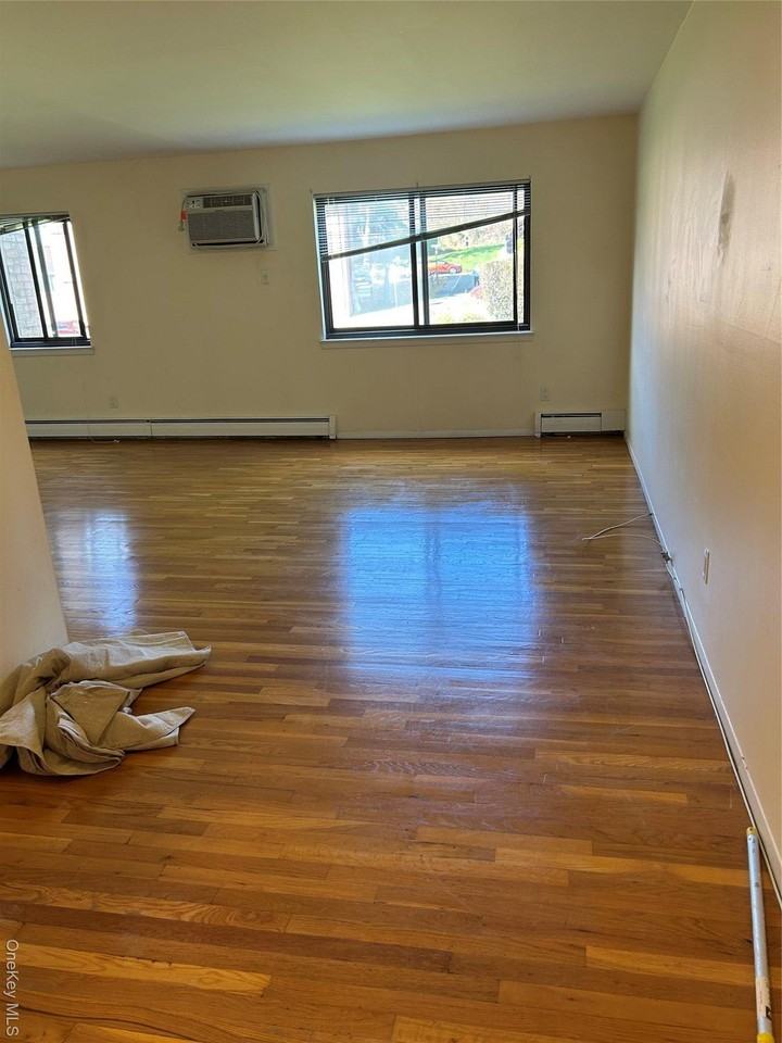 7 Charles Ln Apt 2b #2B - Photo 6 of 14