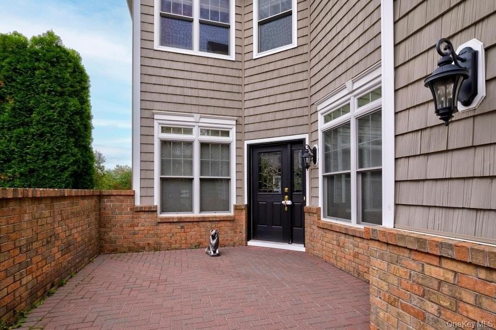 702 Equestrian Way - Photo 3 of 25