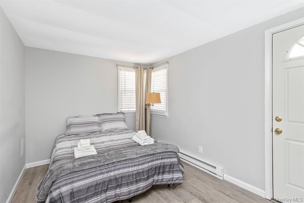 572A Montauk Hwy - Photo 7 of 9