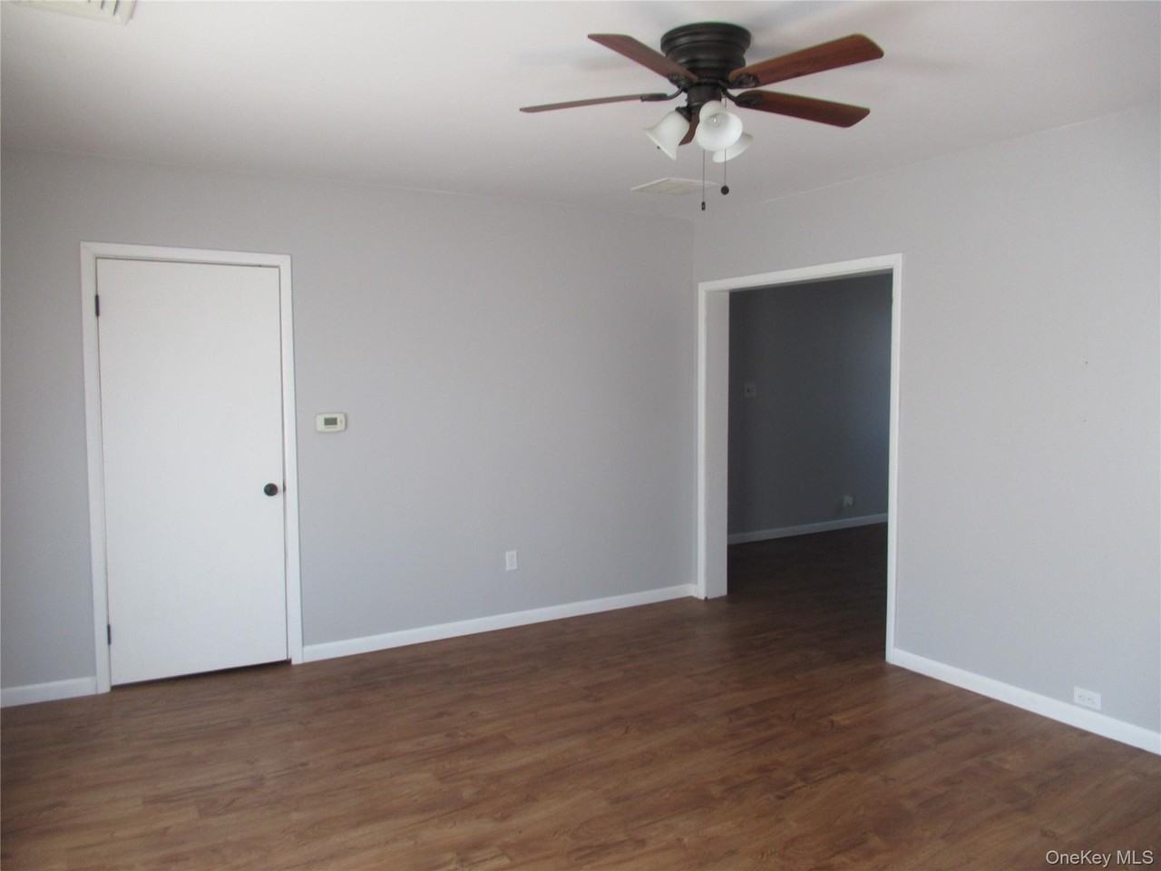 26 Glass St - Photo 7 of 17