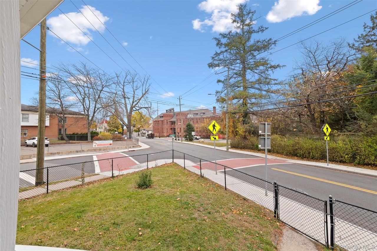 33 Wickham Avenue #1 - Photo 6 of 28