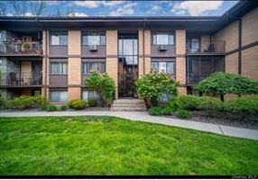 featured image of 10 Oakwood Ter Apt 65 #65