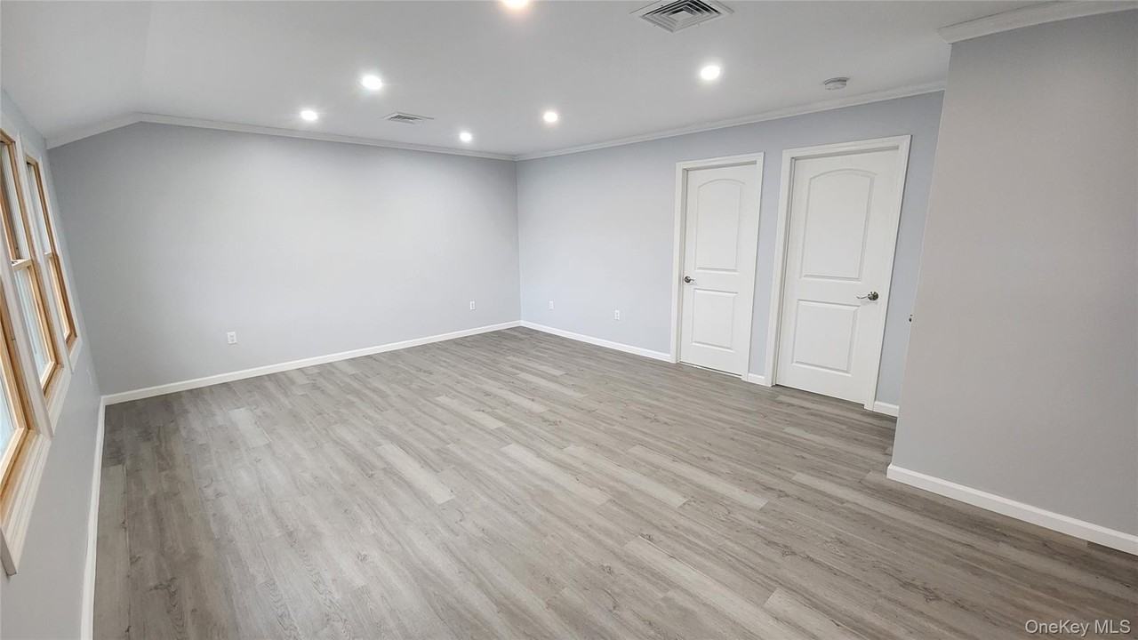 126 Forest Avenue - Photo 5 of 31