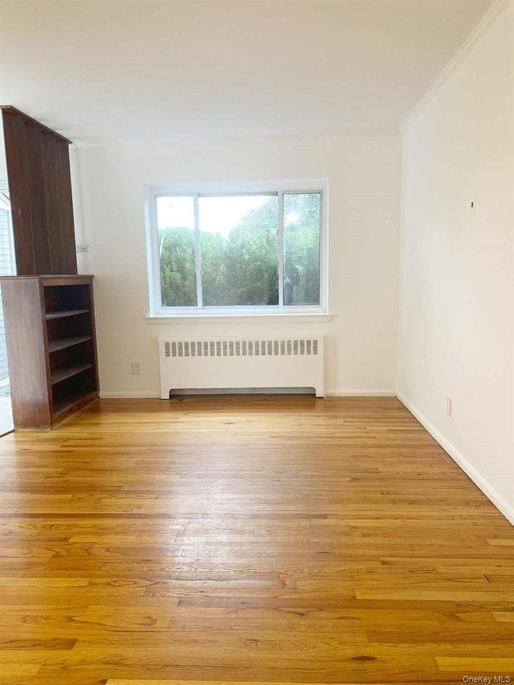 25 Margaret Dr - Photo 7 of 19