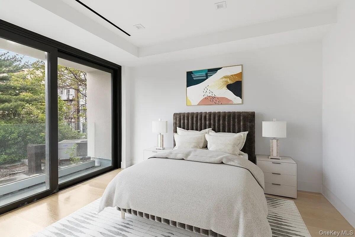 153 Green St Apt 3b #3B - Photo 3 of 8