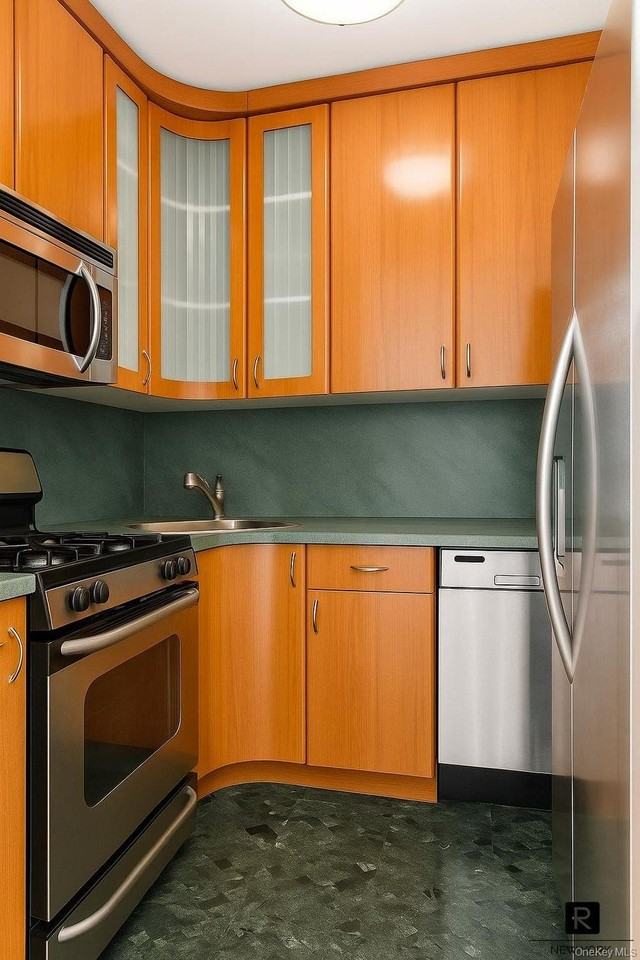 311 East 38th Street #7B - Photo 3 of 6