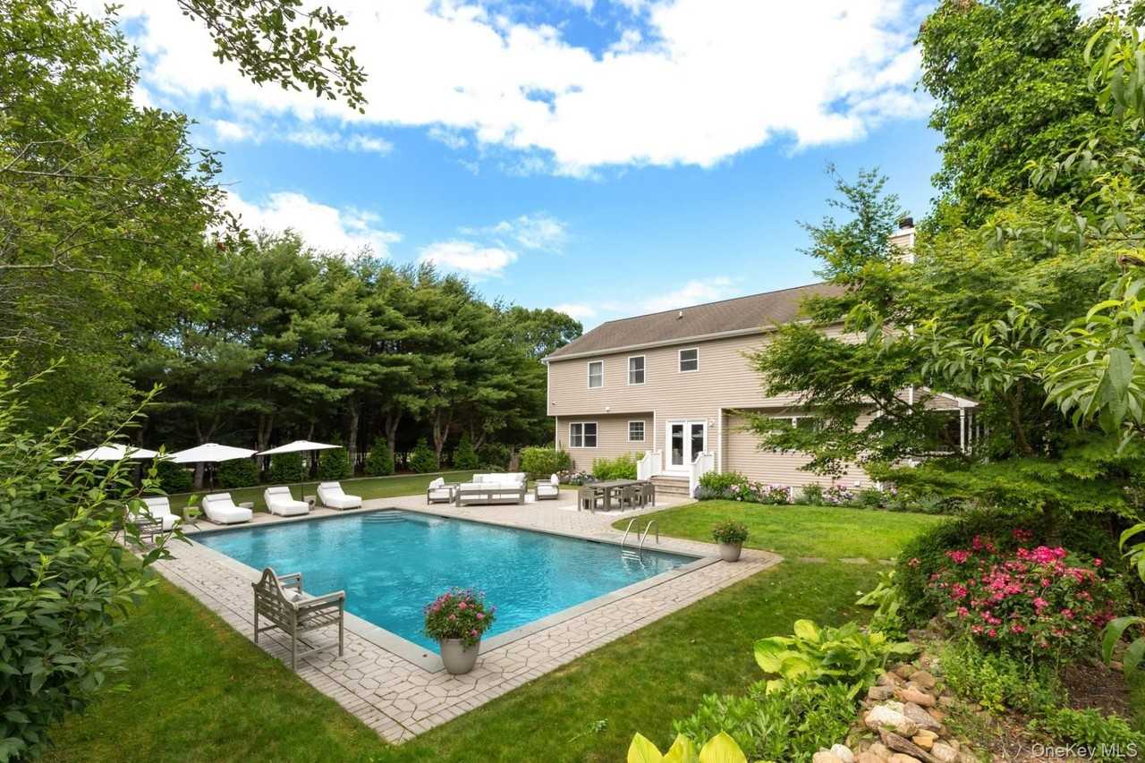 167 Tuckahoe Ln - Photo 5 of 34