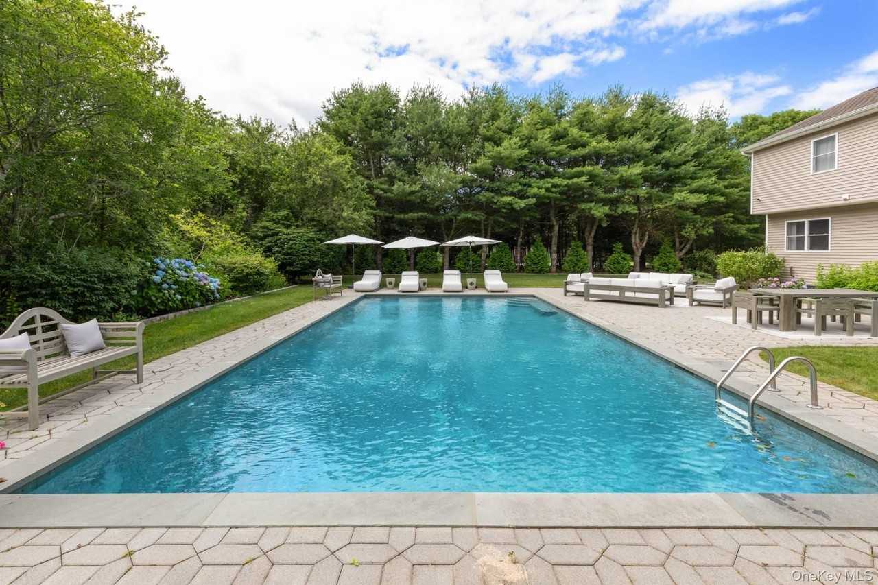 167 Tuckahoe Ln - Photo 7 of 34