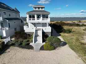 750 Dune Rd - Photo 1 of 1