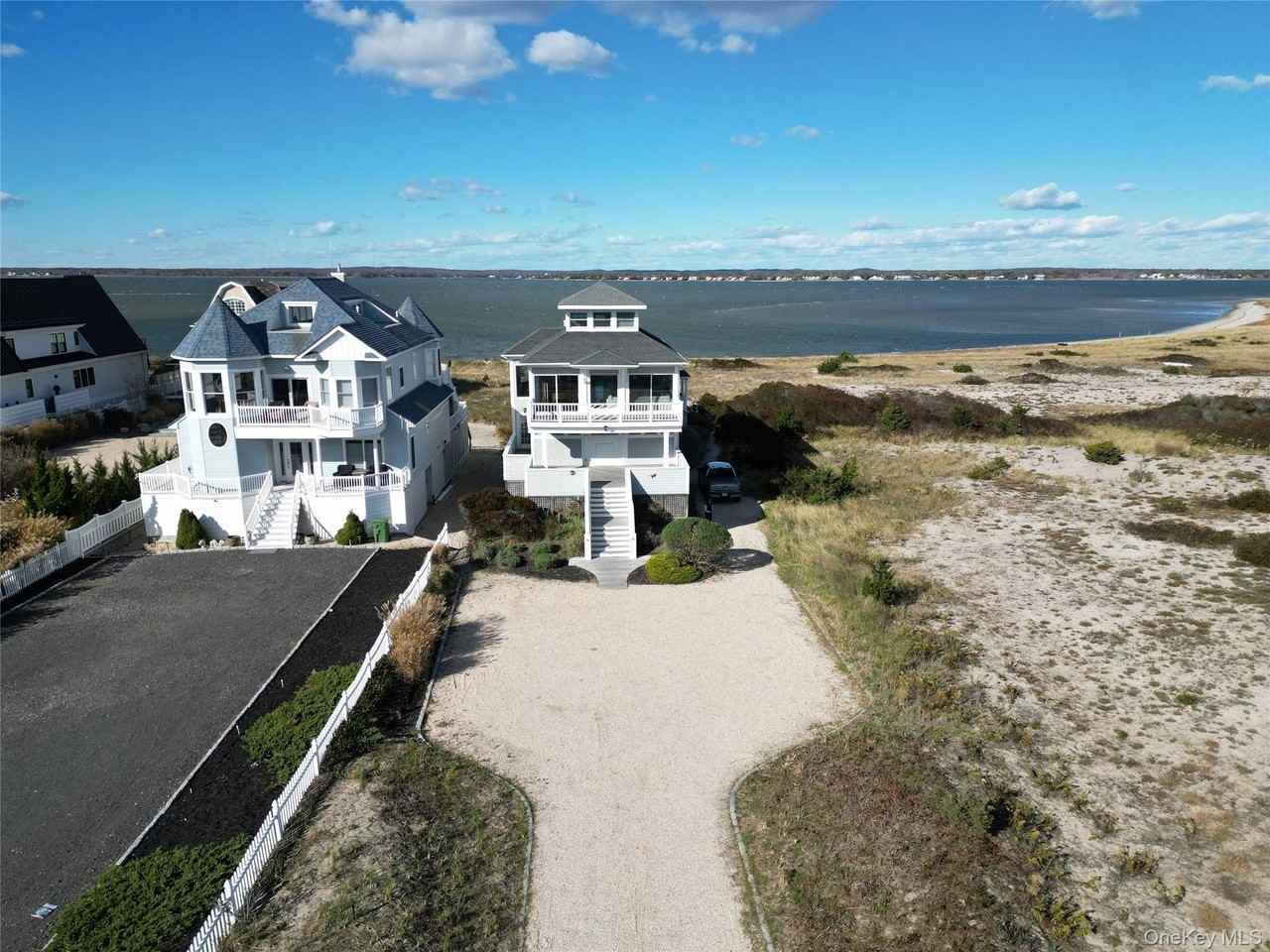 750 Dune Rd - Photo 3 of 49