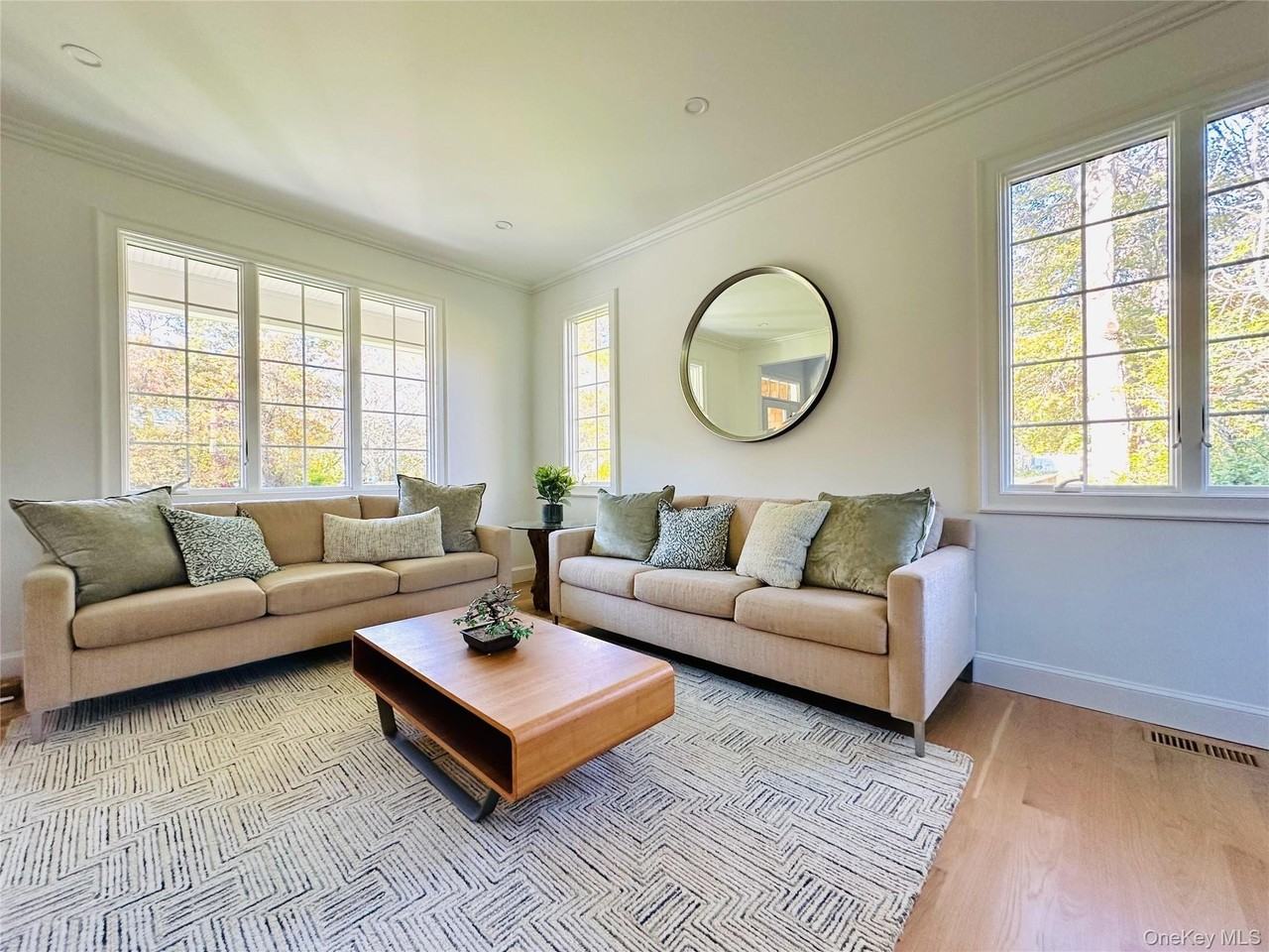 10 Ginny Ln - Photo 2 of 26