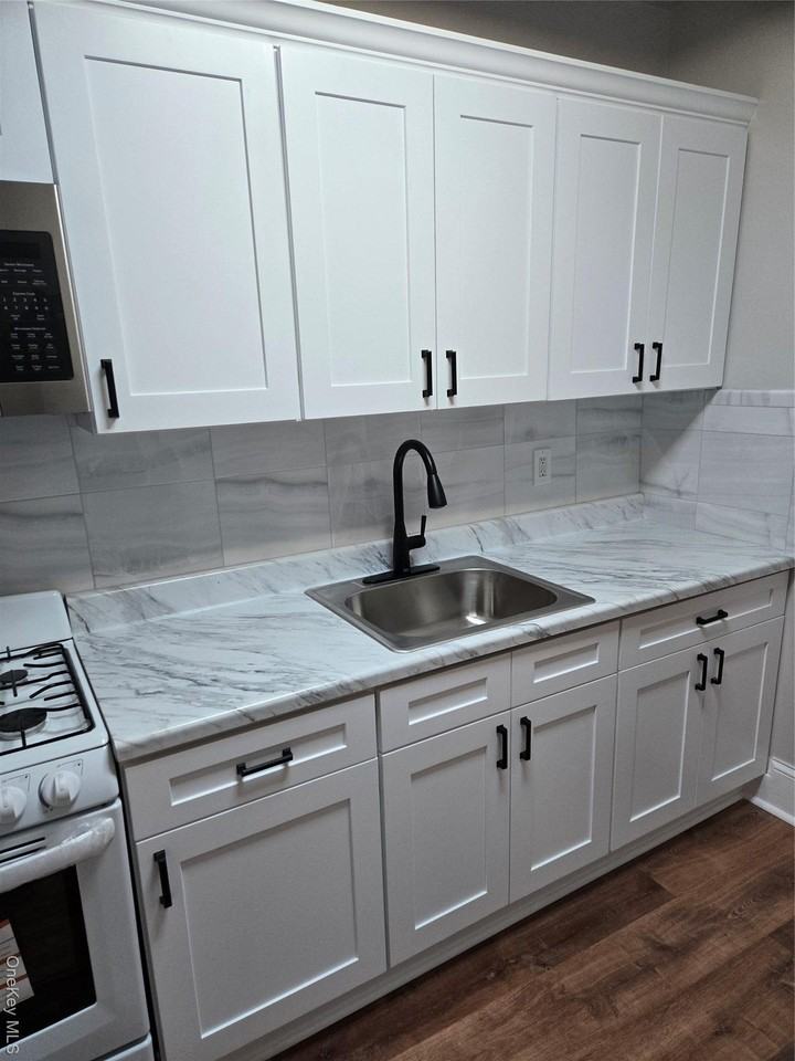 7234 Austin St Apt B6 #B6 - Photo 2 of 12